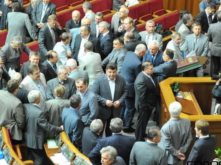 Игорь Калетник: Сегодня в Парламенте блокирования трибуны стало правилом дурного тона