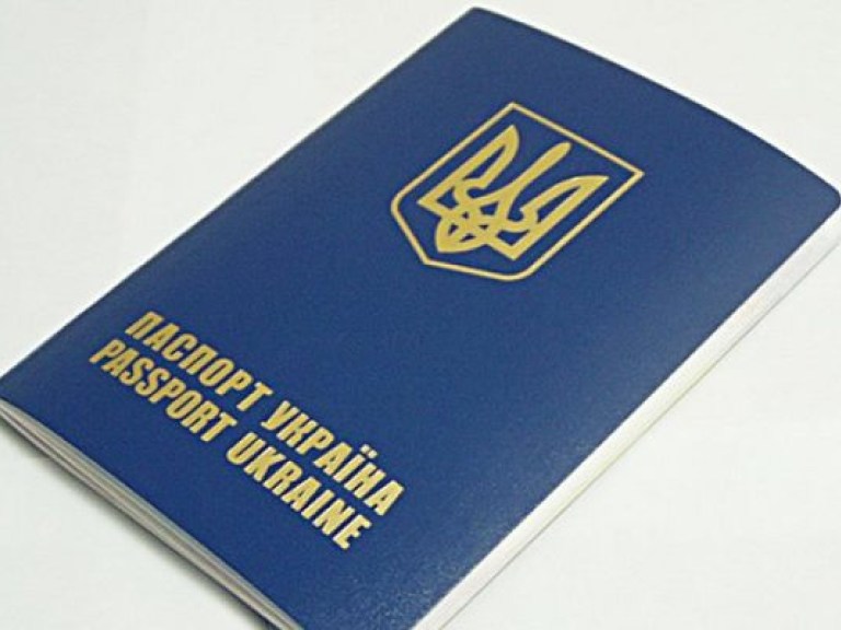 В случае подписания ассоциации с ЕС Россия введет для украинцев визы – советник Путина