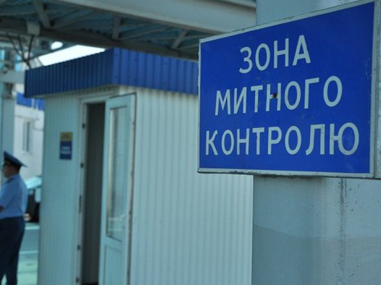 Россиянин пытался вывезти из Украины 46 миллионов гривен в топливном баке