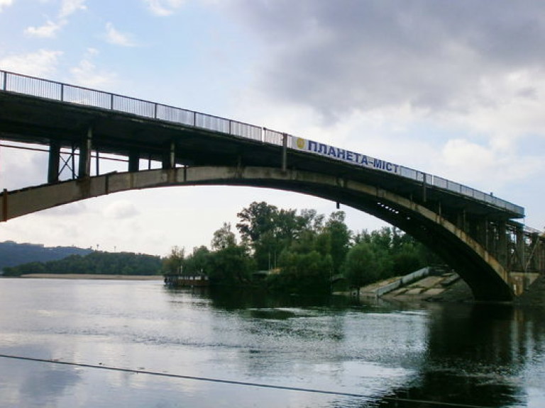 Сегодня в Киеве откроют обновленный Венецианский мост