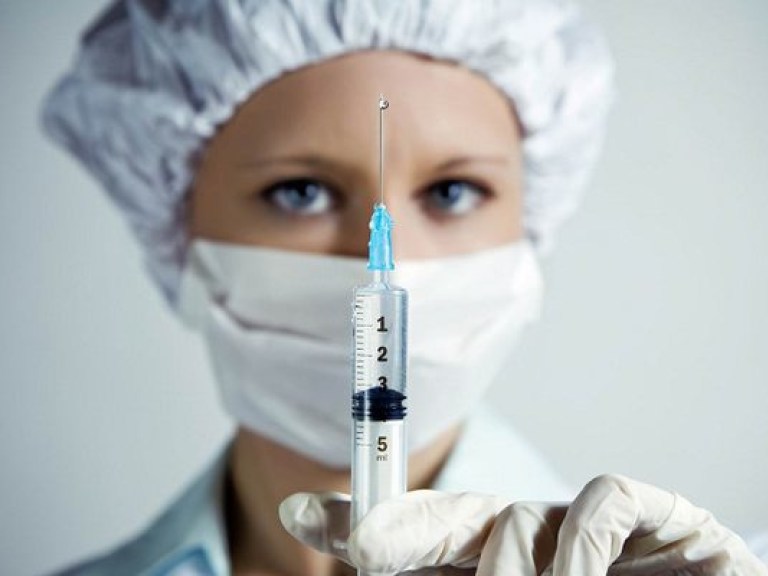 Минздрав сам разрушает доверие украинцев к вакцинации — эксперт