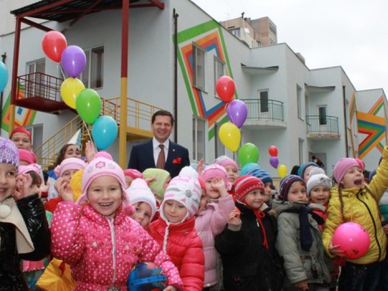Мэр Алексей Костусев открыл в Одессе новый детский сад