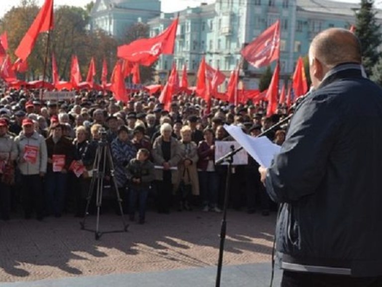 Более 4 тысяч луганчан проголосовали за инициацию всеукраинского референдума (ВИДЕО)