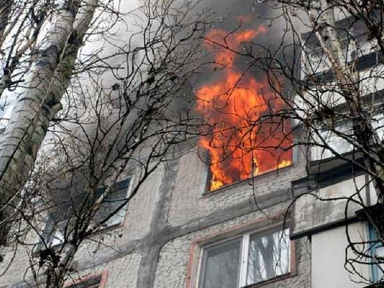 В Киеве горел многоэтажный дом, есть жертвы
