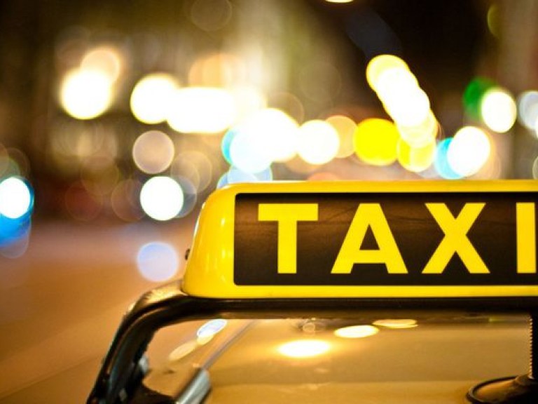 Проезд в киевском такси после Нового года не подорожает