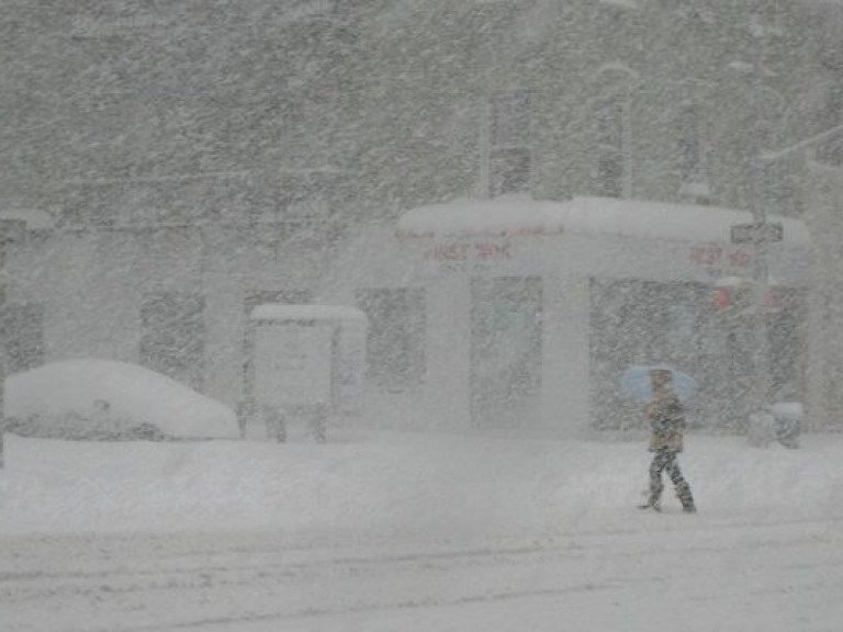 Киевские власти решили не пускать фуры в столицу во время снегопадов