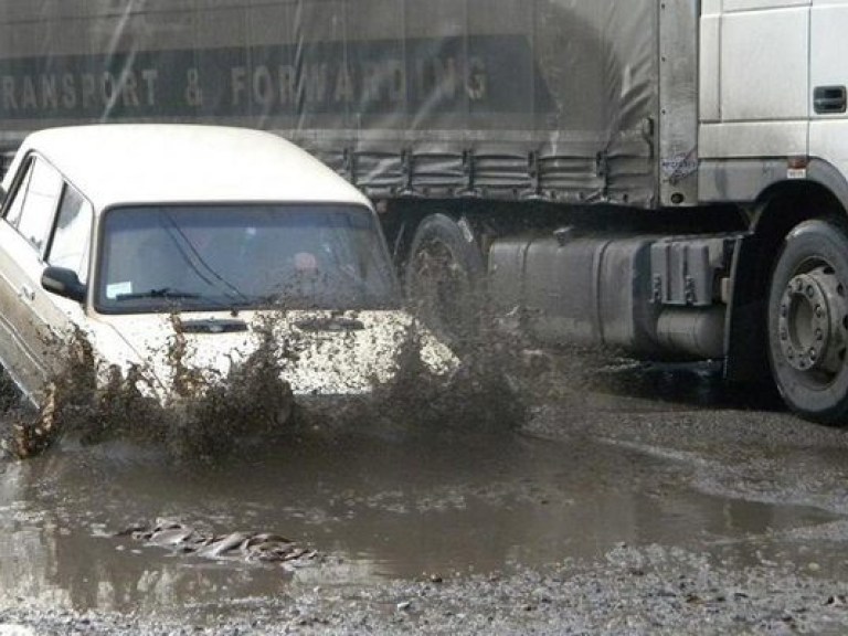 В «Киевавтодоре» заявили, что после зимы дороги станут еще хуже, чем прошлой весной