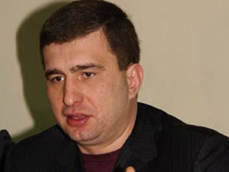 Защитники Маркова не дали увезти экс-депутата в наручниках в Киев (ВИДЕО)