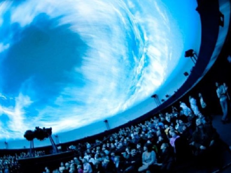 В рамках «Космических каникул» в ATMASFERA360 покажут шоу «Путешествие в наномир» (ВИДЕО)
