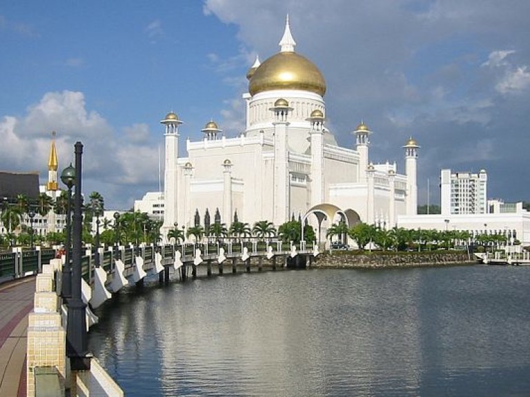 В Брунее отрубание рук внесли в обновленный УПК