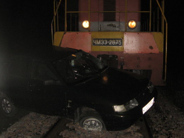 В США женщину дважды сбил поезд, и она осталась жива (ВИДЕО)