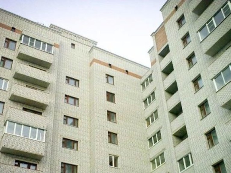 В Одессе девушка выбросилась с балкона из-за ссоры с любимым