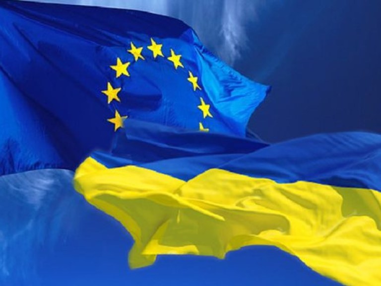 Политолог: больше пользы от Ассоциации получает ЕС, а не Украина