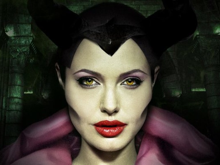 В сети появился трейлер с Анджелиной Джоли в роли страшной злой ведьмы (ВИДЕО)