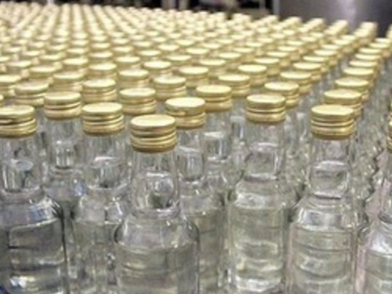 Госценинспекция и Миндоходов будут контролировать сферу оптовой и розничной торговли алкоголем