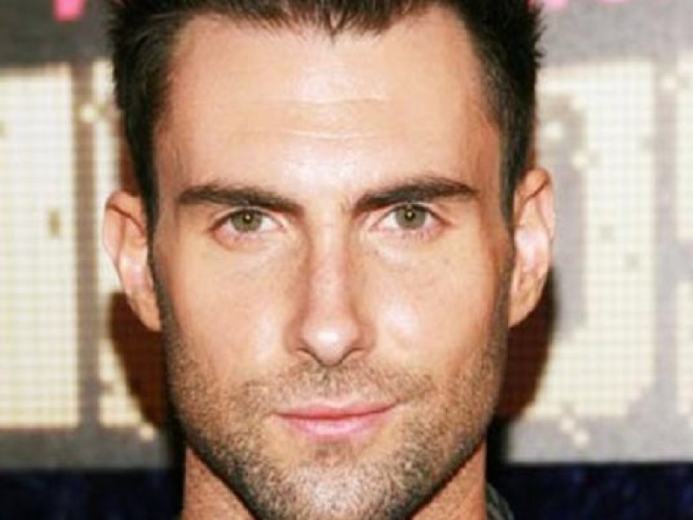 Статус секс-символа года поверг лидера Maroon 5 Адама Левина в шок