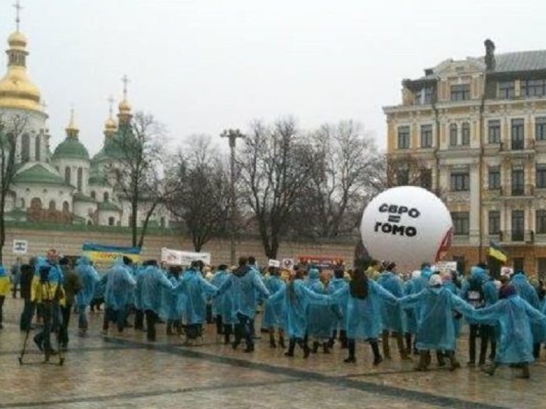 Майдан на Михайловской площади подписал резолюцию для Президента