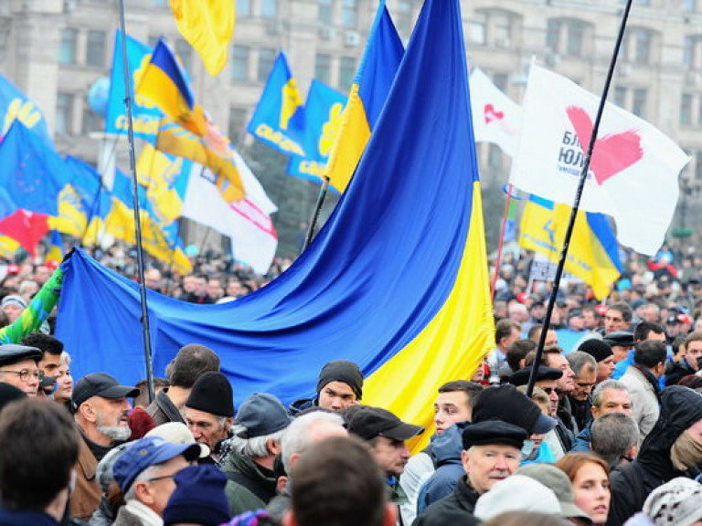 Политолог: участники евромайдана действуют не в украинских интересах