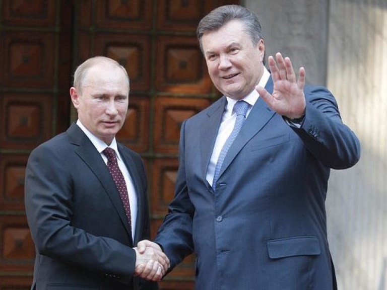 Янукович и дальше будет торговаться с Европой и Россией – российский эксперт