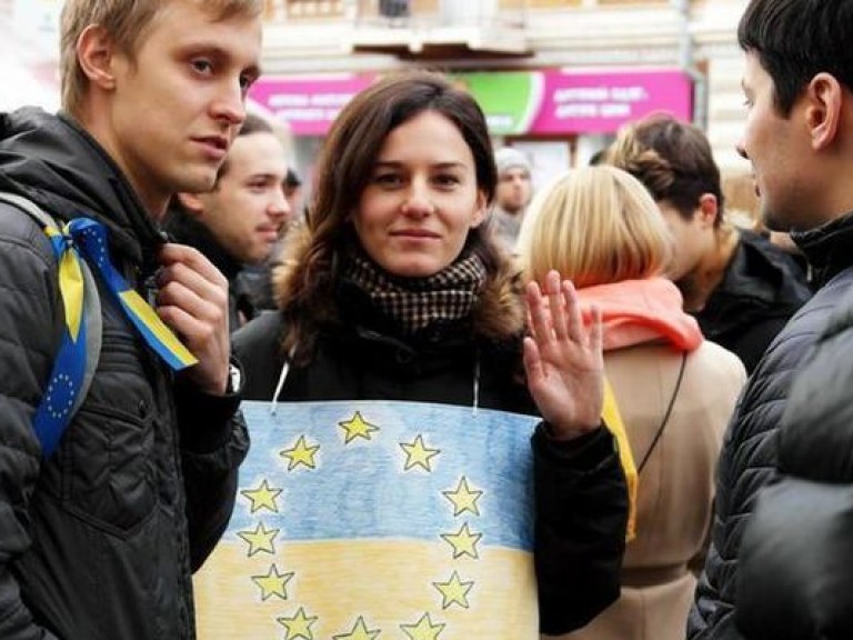 Люди пошли на Евромайдан не за политиками и не за лозунгами, &#8212; считают деятели культуры