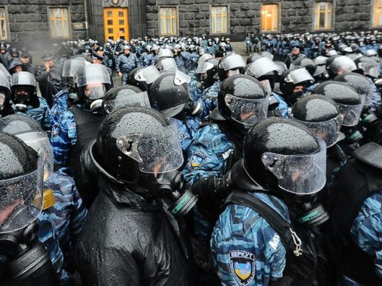 Внутренние войска опровергли информацию об отправке крымского спецназа в Киев