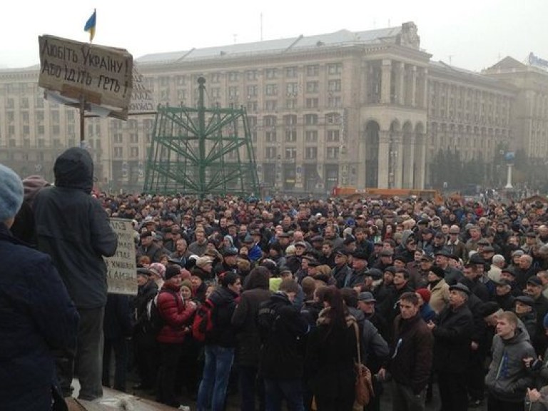 Оппозицию постигло горькое разочарование: протестующие не дают ей возглавить Евромайдан