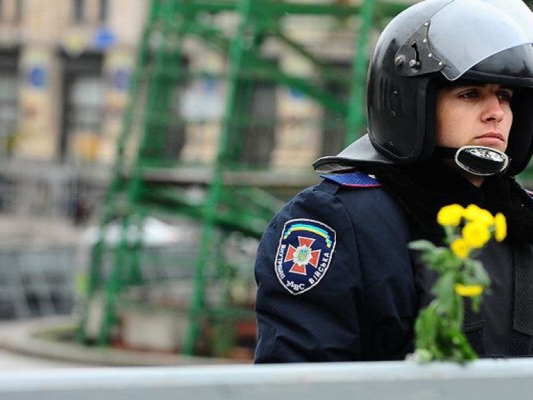 «Милиция с народом»: Захарченко увидел высокий уровень доверия украинцев к милиции