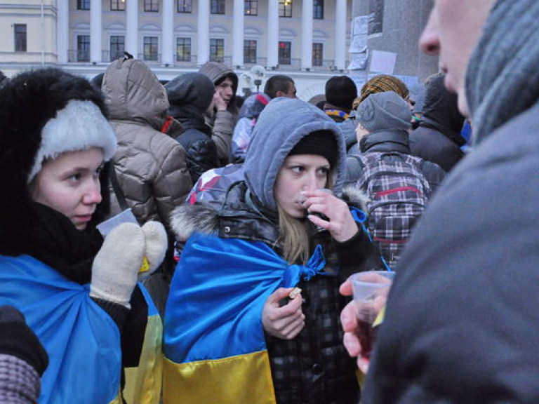 На Майдане Независимости собираются люди, возмущенные разгоном евромайдана