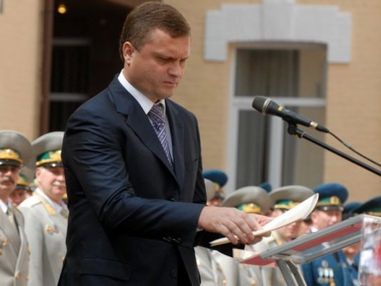 Не отпустил: Президент отклонил просьбу Левочкина об отставке