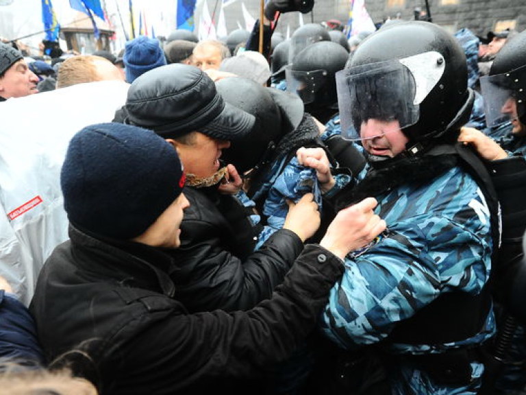 Небоженко: К приезду Януковича из Китая его окружение готовит зачистку Киева