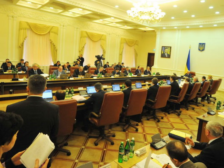 Смена правительства даст возможность Украине сэкономить — эксперт
