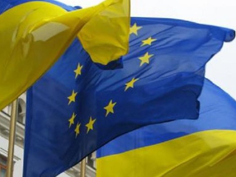 Эксперт: Призывать вести переговоры о евроинтеграции Украины с третьей страной &#8212; недопустимо
