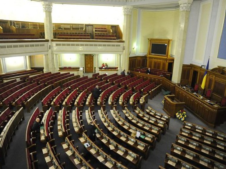 Нынешний парламент недееспособный — Симоненко
