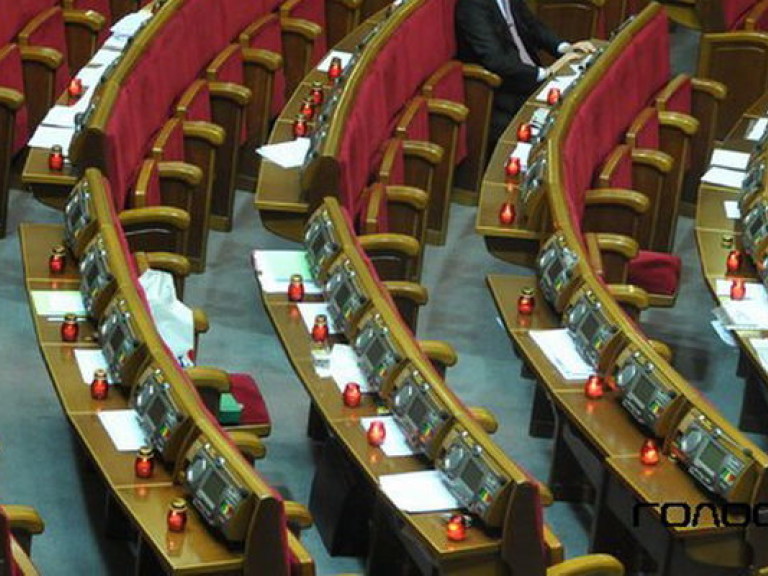 Парламентариям не удалось договориться: в кабинет к Рыбаку оппозиция не явилась