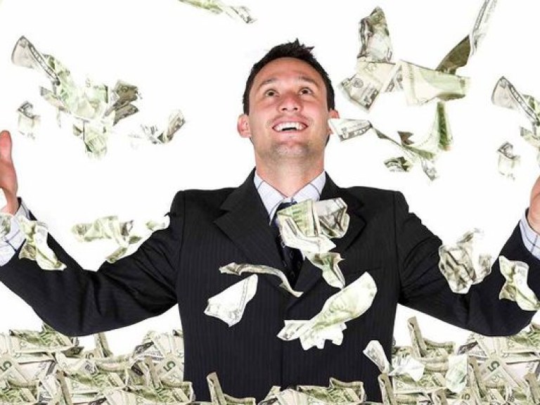 Эксперт: держатели гривневых депозитов с 2008 года озолотились