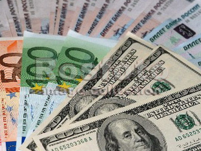 Банкир: украинцам не стоит волноваться за свои сбережения