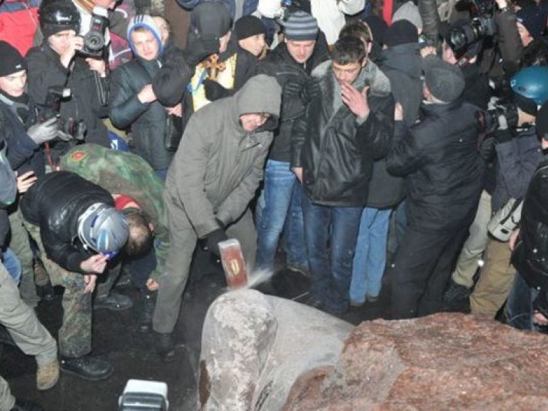 Эксперт рассказал, каких мест в Киеве зевакам сейчас лучше избегать