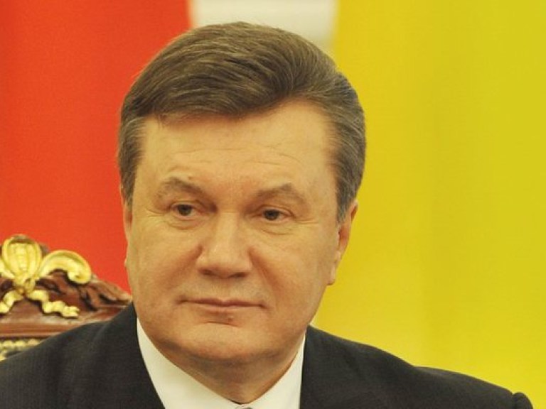 Тернопольский горсовет отказался выполнять &#171;преступные приказы&#187; Януковича и Азарова