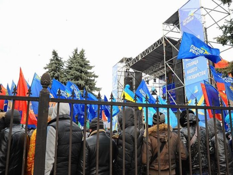 Майдан, организованный Партией Регионов усилил и увеличил палаточный городок
