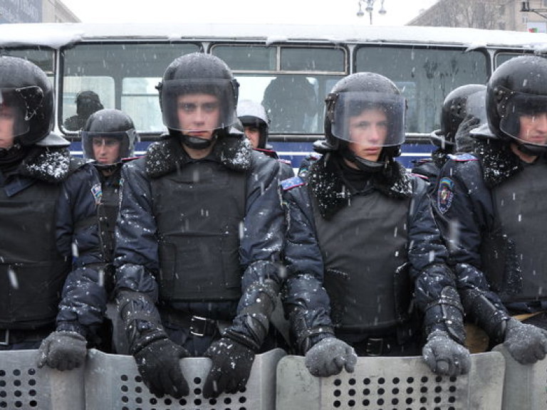 Евромайдановцы идут пикетировать МВД и Апелляционный суд