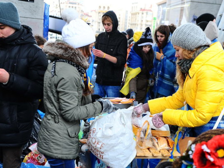 Предприниматели обеспечивают 30-40% потребностей евромайдана — Парубий