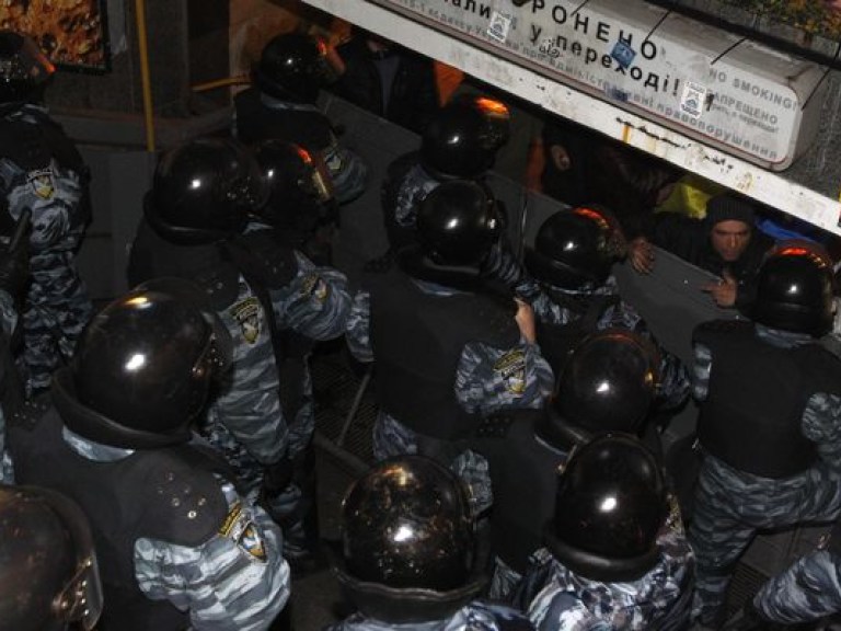Майдан разгоняли не бойцы «Беркута», а политики – КПУ