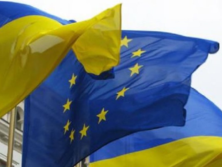 Противоречий с евроинтеграционным курсом у Украины нет — Янукович