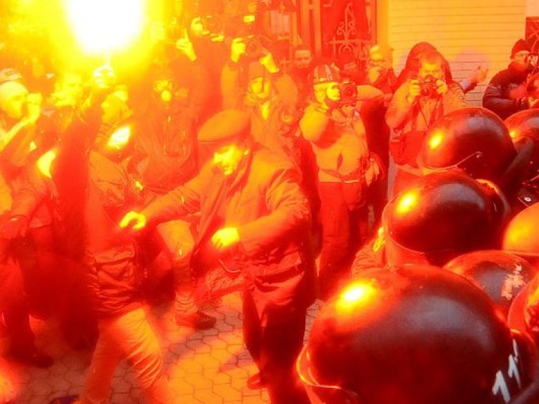 К провокациям в Киеве причастны радикальные группировки — Пшонка