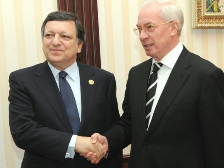 Баррозу не хочет больше говорить о евроинтеграции из-за грядущих праздников &#8212; Азаров