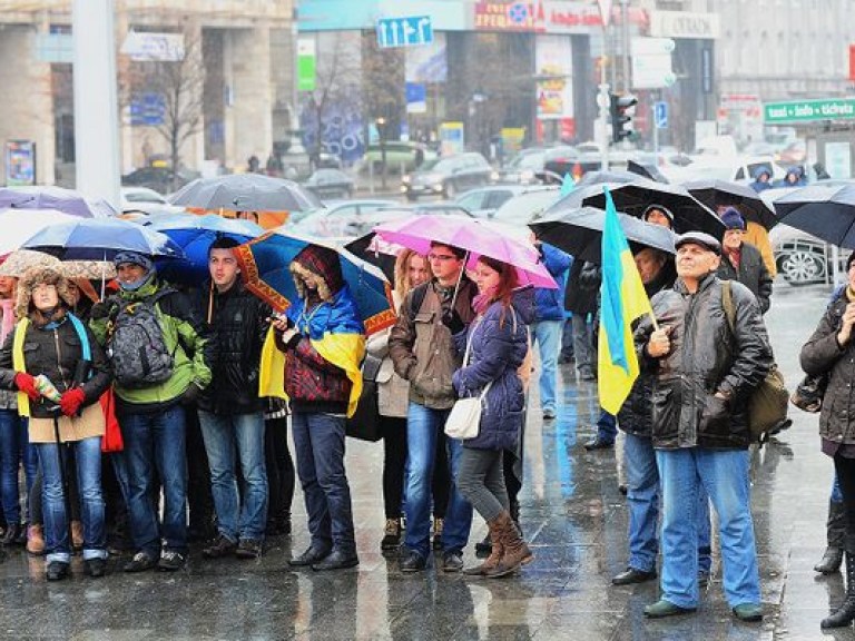 Сегодня евромайдану исполняется месяц