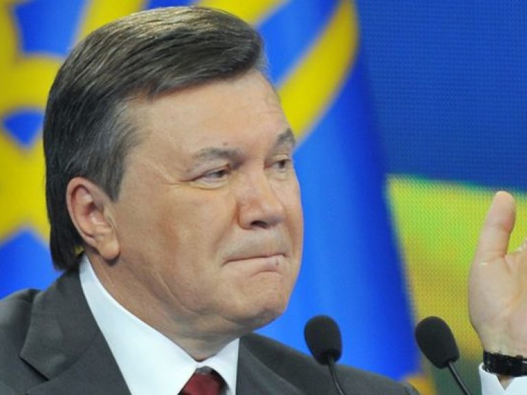 Янукович подписал закон об амнистии участников евромайдана