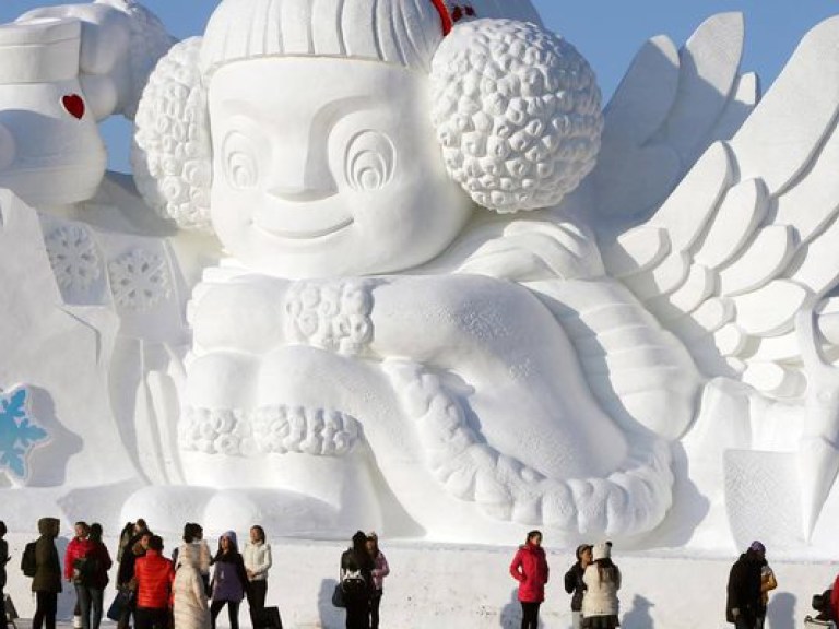 В китайском Харбине стартует самая крупная выставка снежных скульптур в мире (ФОТО)