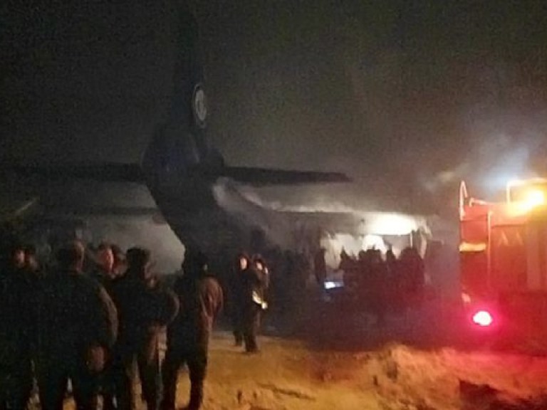 В пригороде Иркутска разбился самолет Ан-12 (ФОТО)