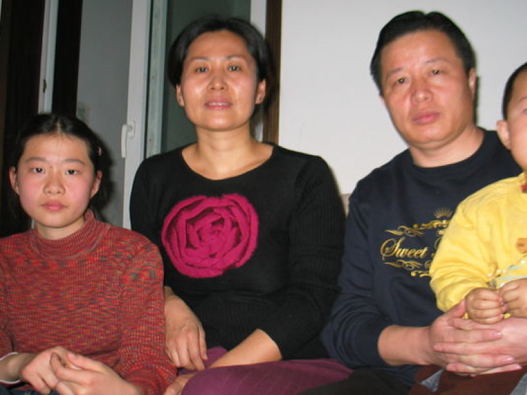 Китайским семьям разрешили оставлять второго ребенка